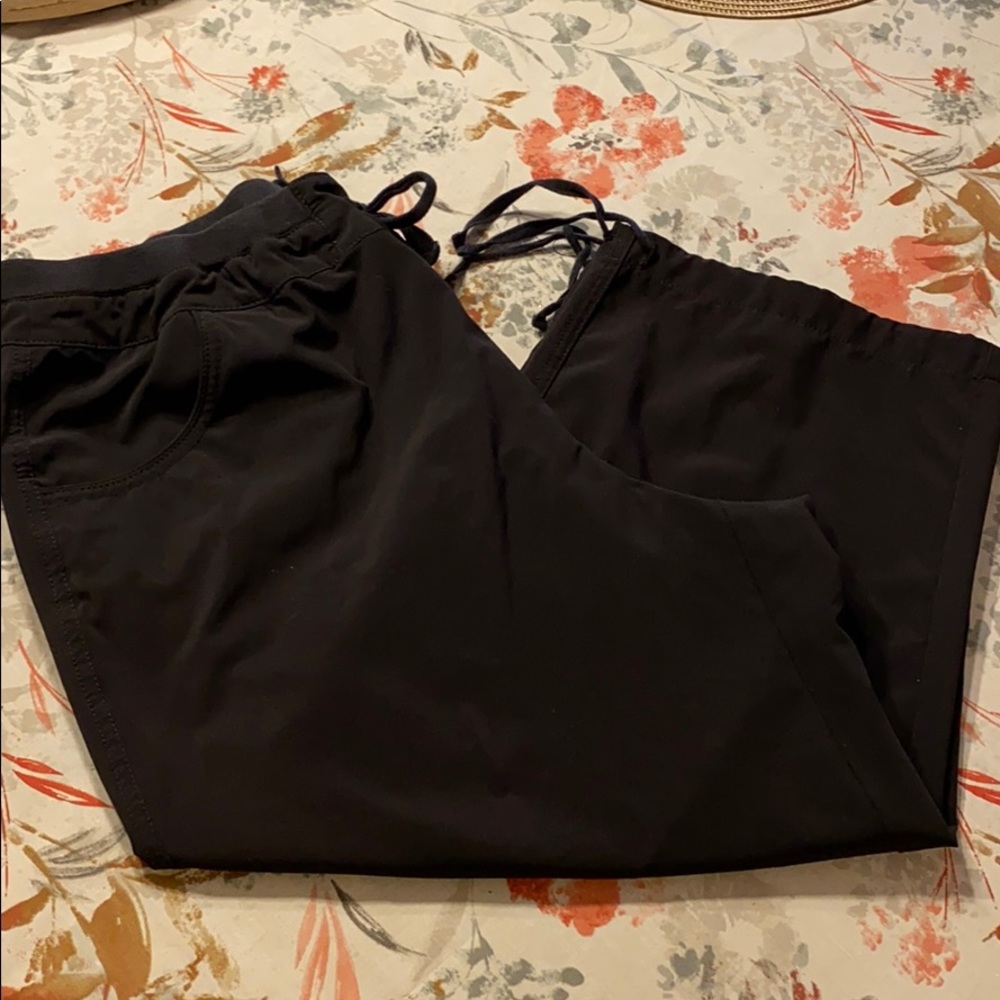 Style & Co Light Fabric Cargo Capris